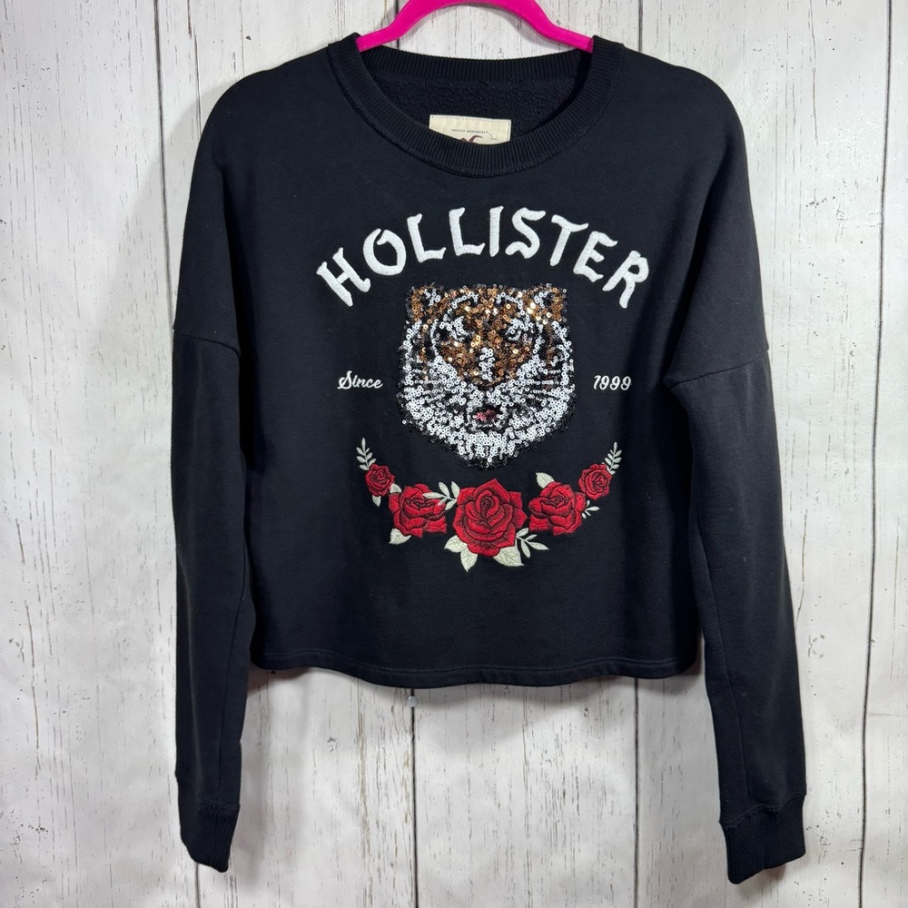 Hollister Sequins Tiger Embroidered Crewneck Oversized Black Sweatshirt Logo